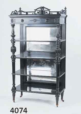 ETRAGERE, ÖSTERREICH, UM 1890/1900, WOHL BIRNE , HOLZ SCHWARZ GEFAßT, DEKORATIVE UMLAUFENDE GALERIE, CA. 140X77X38 CM