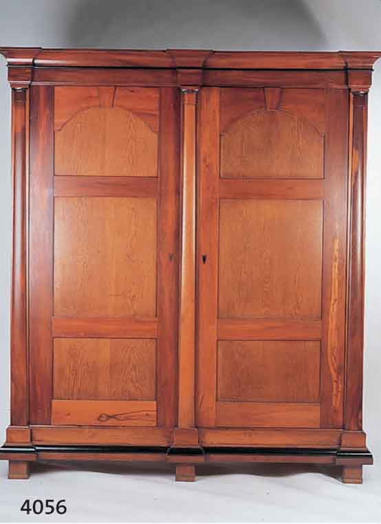 SCHRANK, DEUTSCH, ZWISCHEN 1840/50, WOHL BERLIN, KORPUS WEICHHOLZ, SEITE UND FRONT KIRSCHE, BIRNE, ZWETSCHGE (?), INLETS EICHE MASSIV, SCHÖNE ...
