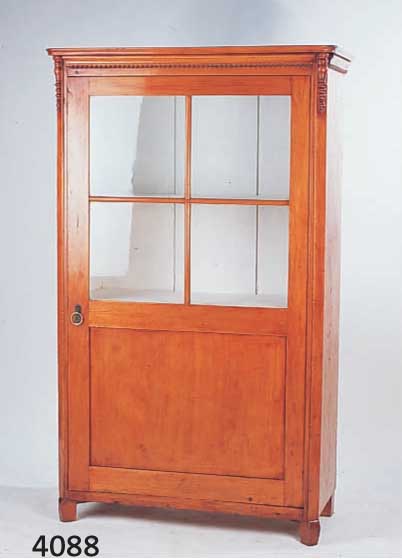VITRINE, UM 1870, BIRKE MASSIV, EINTÜRIG, TEILVERGLAST, OBERFLÄCHENSCHÄDEN, CA. 165X96X 45 CM, GEBRAUCHSSPUREN