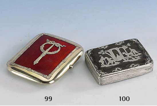 Tabakdose, wohl deutsch um 1770/80, Silber geprÜft, Boden und Deckel mit Schildpattein- lagen, mit Silber piquiert, graviert, z. T. mit ...