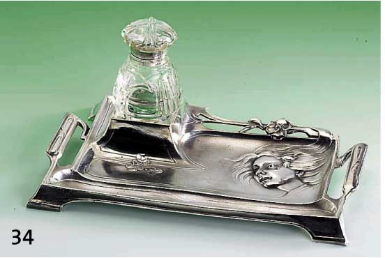 Schreibtischgarnitur, um 1900/05, Warschau, Meistermarke Plewkiewicz, Jugendstil, Metall sek. versilbert, Tintenfaß sek., ca. 27 x 17 cm