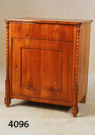 WASCHKOMMODE, PFALZ, 1840/50, KORPUS WEICH- HOLZ, KIRSCHFURNIER GESPIEGELT, HANDPOLIERT, SEHR GUTER ZUSTAND, KLAPPE ÖFFNET SICH NACH OBEN, ...