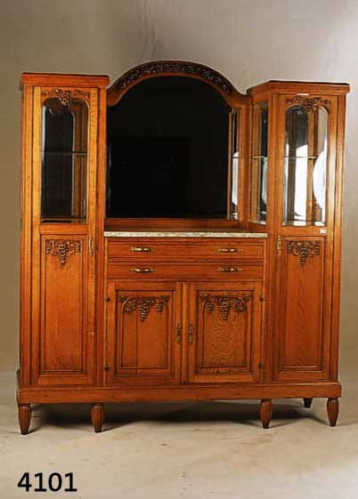 VIELZWECK-VITRINENSCHRANK, FRANKREICH, 1905, NANCY-PARIS, EICHE MASSIV, AUFGESETZTE SCHNITZEREI Z.T. AUS DEM VOLLHOLZ, TRAUBEN UND WEINLAUB, ...