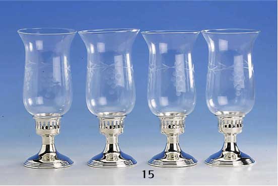 4 Kerzenleuchter mit Windfang, Amerika, 925er Silber, gefÜllt, verbeult, Glas mit Trauben dekor, alle identisch, H. ca. 9 bzw. 22 cm