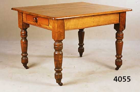 BÄUERLICHER TISCH, MITTELDEUTSCH, UM 1870/80, FÜßE GEDRECHSELT, ZARGE WEICHHOLZ UND BIRNE- FURNIER, LEISTEN EICHE, PLATTE KIEFER, ARBEITS SPUREN, ...