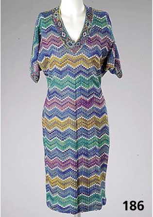 MISSONI-Strickkleid, 100% Baumwolle, bunte quergestreife Missonioptik, kurze Ärmel, ehem. Neupreis lt. Einl. ca. DM 2800.- ungetragen, RÜckenl. ...