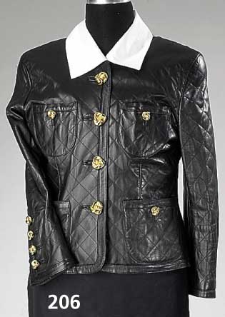 RENZO-Lederjacke, schwarzes Leder, gesteppt, weißer ausknÖpf- barer Satinkragen, 4 aufgesetzte Taschen, vergoldete KnotenknÖpfe, Ärmel mit 4 ...