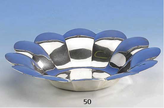 Anbietschale, Amerika, Gorham, 925er Silber, BlÜtenform, um 1935, ca. 860 g, D ca. 32 cm