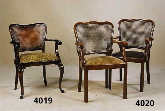 5 ArmlehnstÜhle, deutsch, um 1955/60, Chippendalestil, RÜcken mit Rohrgeflecht, Korpus Eiche, Beine Buche, ca. 95x60x54 cm, Sh. ca. 50 cm