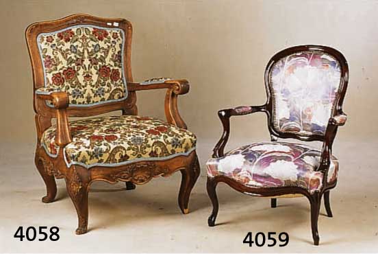 SESSEL, ITALIEN, 30ER JAHRE, LINDENHOLZ, REICH GESCHNITZT, BROKATBEZUG, BAROCKSTIL, H./SH., CA. 106/45 CM, EIN FUß BESTOßEN