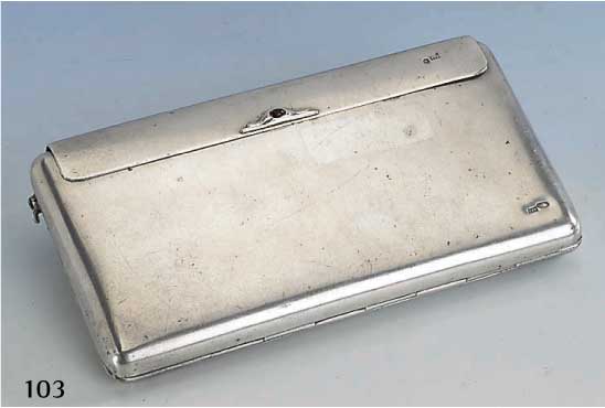 Abendtasche, Moskau um 1898/1912, 84er Silber, Meistermarke unged., innen mit blauem Samt (stark beschÄdigt), DrÜcker mit rotem Stein, ...
