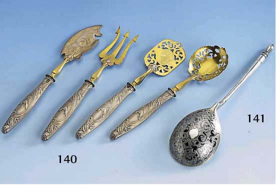 ProbierlÖffel, Moskau um 1883, 84er Silber, Meistermarke verschlagen, tauschiert in Niellotechnik, L. ca. 18 cm