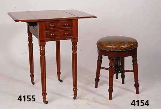 Klavier- bzw. Drehstuhl, England, 1860, Mahagoni und Nußbaum (auf Mahagoni gebeizt), original Lederbezug, hÖhenverstellbar, schÖne ...