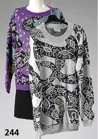 Konvolut 2 MISSONI-Pullover, buntes Woll-Gemisch in MISSONI-Optik, Rundhals, Tragespuren