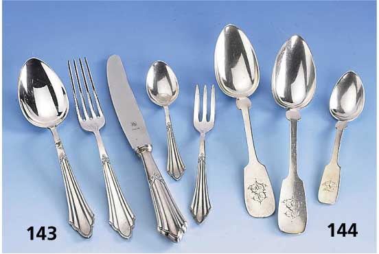 62-teiliges Besteck, WMF, FÄchermuster, 90er Silberauflage, best. aus: 12 Messer (Klingen Stahl, Gebr.-Teile gefÜllt), 12 Gabeln, 15 LÖffel, ...