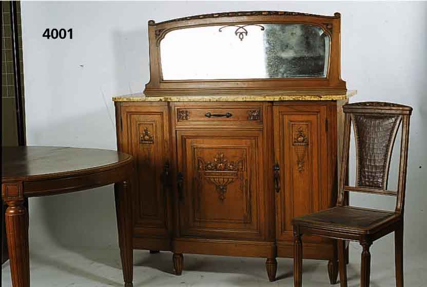 Speisezimmer, Frankreich, Nancy, um 1912-15, Korpus Eiche massiv, Front und Seiten Nußbaum massiv, Jugendstil mit klassizistischem Ein- schlag, ...