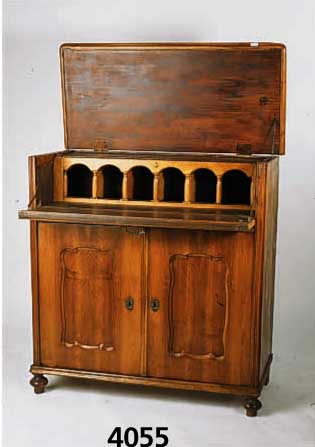 KlappsekretÄrschrank, deutsch, um 1835/40, Weichholz, Wurzelnußfurnier gespiegelt, Brezel fÜllung, Oberteil auf- und abklappbar, Innen- ...
