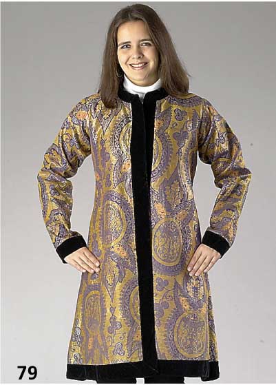 Festtagsmantel der Aristokratie Emirat Buchara um 1900, violette Brokatseide reich mit Gold/ u. SilberfÄden durchwirkt, schwarze Samteinfassung ...