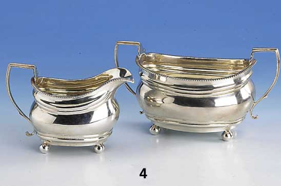 Sahnegießer und Zuckerschale, London 1830/31, 925er Silber, Treibarbeit, Kordelband- verzierung, KugelfÜße, Korpus 4-fach gerieft, ...