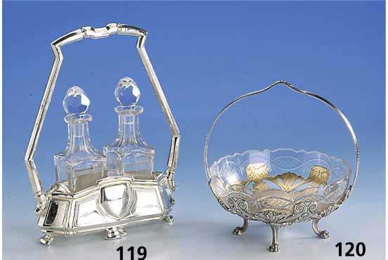 Menagere fÜr Essig und Öl, deutsch um 1900, Jugendstil, 800er Silber, Meistermarke VM un- gedeutet, KristallglaseinsÄtze facettiert und ...