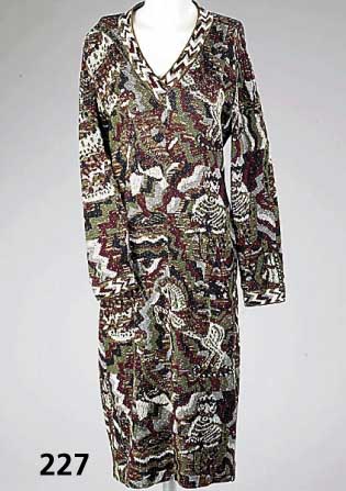 Missoni-Wollkleid, Gr. 42, mittig mit Gummizug, dadurch LÄnge variier- bar, L. ca. 113 cm