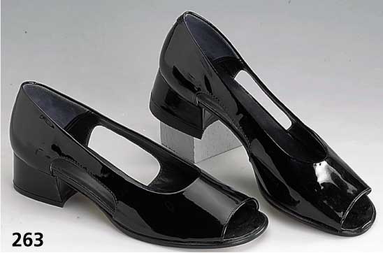 VISCONTI-Sandalen, Gr. 39, schwarzes Lackleder, Absatzh. ca. 4 cm, ungetragen