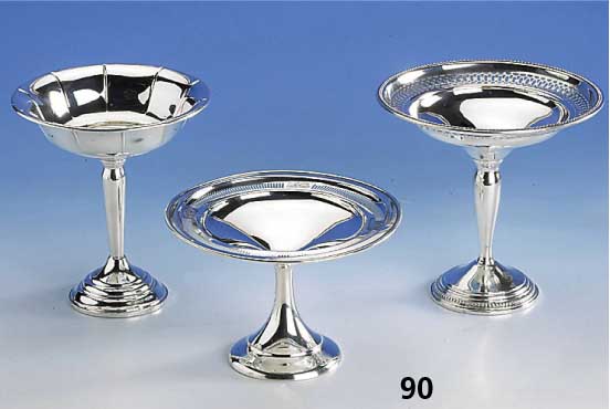 Knvolut 3 Fußanbietschalen, Amerika, 925er Silber, Fuß gefÜllt, versch. Dekore, 2 x mit Durchbrucharbeit, H. ca. 10.5 - 15 cm, D. ca. 13.5 - ...