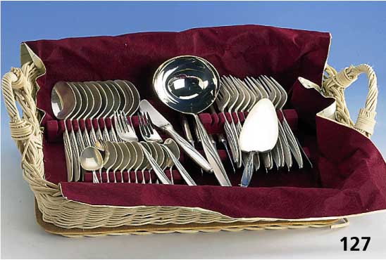82teil. Besteck, WMF, Modell Heidelberg 90er Silberauflage, best. aus: 15 Messern mit Stahlklingen, 15 LÖffel, 15 Gabeln, 15 Kaffee- lÖffel, 12 ...