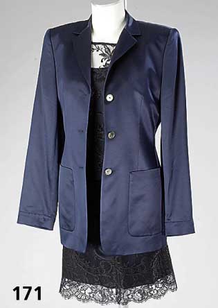 4-teiliges Outfit von LAUREL in Gr. 38, nachtblau, Seide/Spitze, best. aus: Spitzen- rock, Unterziehtop, SpitzenÜberbluse und passender Blazer