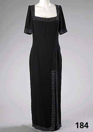 Schwarzes Abendkleid mit hohem Beinschlitz, Gr. 38, LIZ MALRAUX Design, Ausschnitt, Ärmel, Beinausschnitt und Saum mit Straß- steinen bestickt, ...