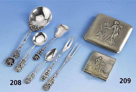 Zigarettenetui und Streichholzetui, Frankreich um 1900, reiner Jugendstil, Jugendstilmotiv Entwurf E. Dropsy, Etui Metall versilbert, ber., junge ...