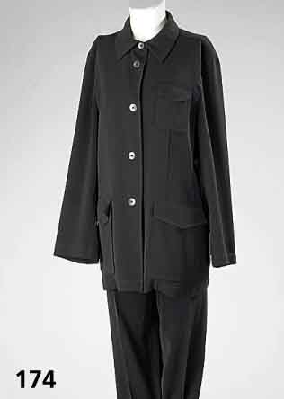 2-Teiler TONI GARD, Gr. 40, schwarz, 100% Polyester, best. aus: Hemdjacke, 3 auf- ges. Taschen, gerader Schnitt, RÜckenl. ca. 77 cm, Hose, Bein ...