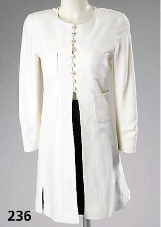 CHANEL-Geh-Rock, weißes Seiden-Crepe, franz. Gr. 38, l. angeschm., RÜckenl. ca. 87cm