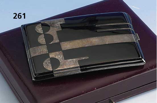 Zigarettenetui, deutsch/Pforzheim um 1900, reines Art-Deco, asym. Anordnung, teilverg. z. T. schwarz emailliert, in Orig.-Etui