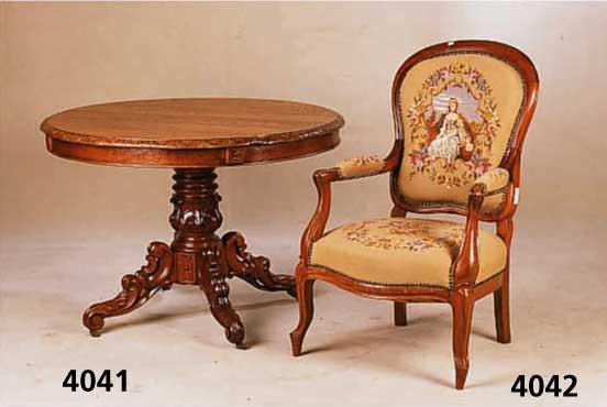 Runder Tisch, deutsch, um 1900, Mahagoni/ Eiche, reich geschnitzter Fuß, wohnfertig, ehemaliger Ausziehtisch, EinlegebÖden fehlen, H. ca. 72 cm, ...