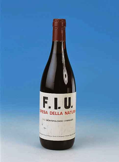 Beuys, Joseph, 1921-1986, eine Flasche Rotwein, Vino Montepulciano d' Abruzzo, o.J., mit FIU Etikett-Difesa della Natura, handsigniert, ...
