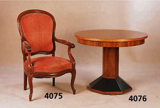 Armlehnstuhl, deutsch, um 1840/50, Louis Philipp, Nußbaum massiv, Bezug um 1900, Alters spuren, ca. 100x60x51 cm, Sh. ca. 45 cm