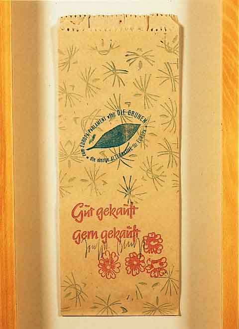 Beuys, Joseph, 1921-1986, DDR-TÜte: Gut gekauft, gern gekauft, handsigniert, gestempelt: "Die GrÜnen", ca. 31 x 13 cm, im Objektkasten