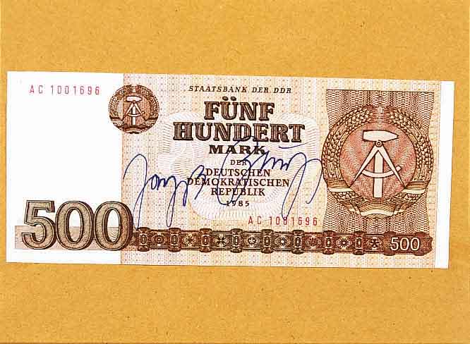Beuys, Joseph, 1921-1986, Wirtschaftswert, 500-DDR-Schein 1985, handsigniert, ca. 7 x 16 cm, u.Gl., R.
