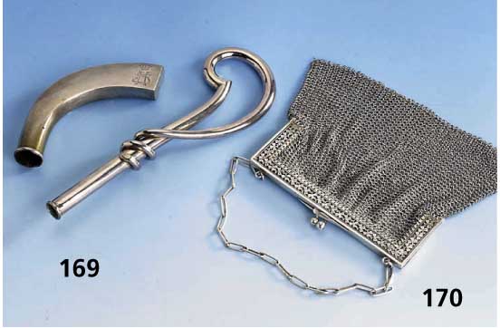 Abendtasche, Gustav Wenning Pforzheim um 1900, 80er Silber, BÜgel mit stil. Klee- blattdekor, H ca. 13.5 cm