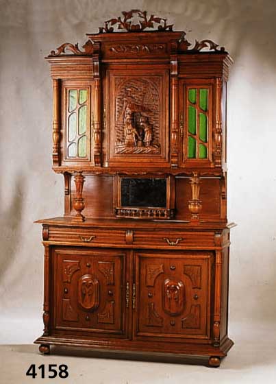 Aufsatzschrank, Frankreich, um 1880, Eiche hell, reich verziert, Schnitzereien aus dem Vollholz, Flachschnitzereien, SÄulen freiste- hende, ...