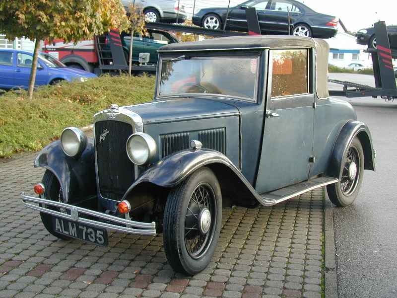 Austin 10/4; EZ: 08.1933; Lederausstattung, Schwiegermuttersitz; Rechtslenker; Originalzustand und unverfälscht ; Türscheibe rechts gebrochen; ...