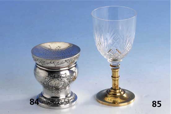 LikÖrglas, Fuß und Stiel GG 585/000, Kelch Kirstallglas geschnitten und geschli- fen, monogr. GLW, dat. 22. Mei 1852-1902