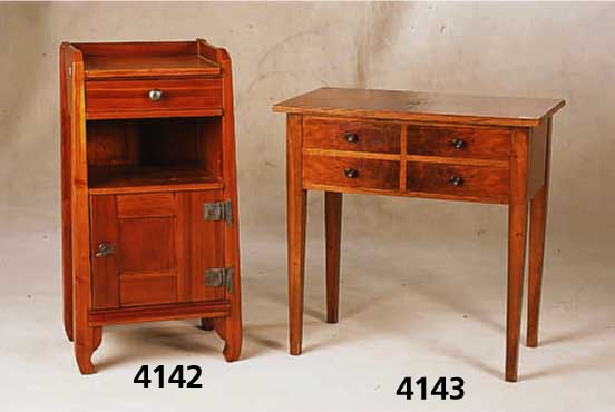 BeistellschrÄnkchen, deutsch, um 1910, Biede rmeierstil, Korpus Eiche und Weichholz, Wurzel nußfurnier gespiegelt, schÖne Maserung, Platte muß ...
