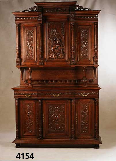 AufsatzmÖbel, Flandern, um 1890/1900, Eiche massiv bzw. Weichholz, Front kassettiert, Schnitzerei aus dem Vollholz, im Barockstil, mittig mit ...