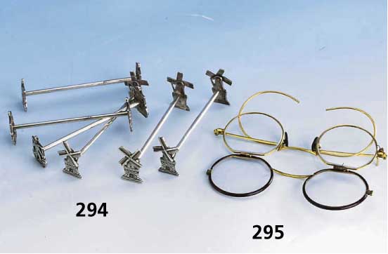 Doppel-/Klappbrille, USA um 1900, Schildpatt/Metall vergoldet, fÜr Kurz- und Weitsicht, Vorderseite (m. Schildpattver- kleidung) aufklappbar, ...