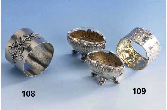 Jugendstilserviettenring, Frankreich um 1900, 800er Silber, zeittyp., erhabener Mistel- zweigdekor, Meistermarke nicht identifziert, l. ...