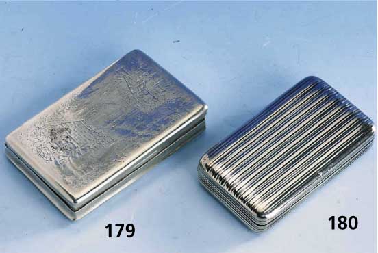 Schnupftabakdose, England um 1830, Birmingham, Sterlingsilber innenvergoldet, Rillendekor, ca. 1.4 x 3.8 cm