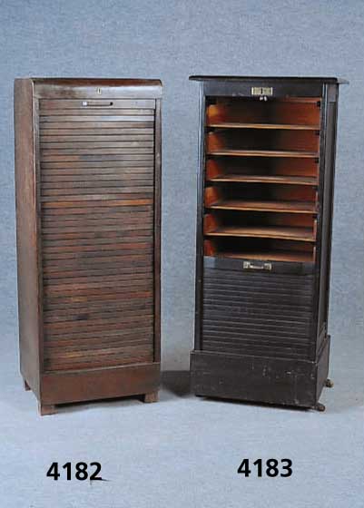 Rollschrank, deutsch, um 1905/10, Buche z.T. massiv, hervorragende Verarbeitung, Ablage- fÄcher ausziehbar, sammelwÜrdige, ca. 115x44x 35 cm