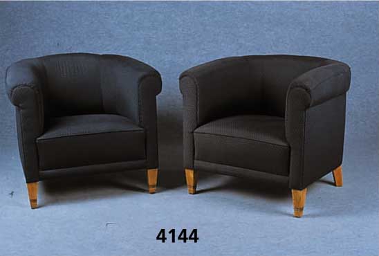 Paar ArtDeco-Sessel, Frankreich, um 1920, neu gepolstert, mit schwarzem Stoff, hochwer- tig, neu bezogen, schÖnes elegants MÖbel aus der Zeit, ...